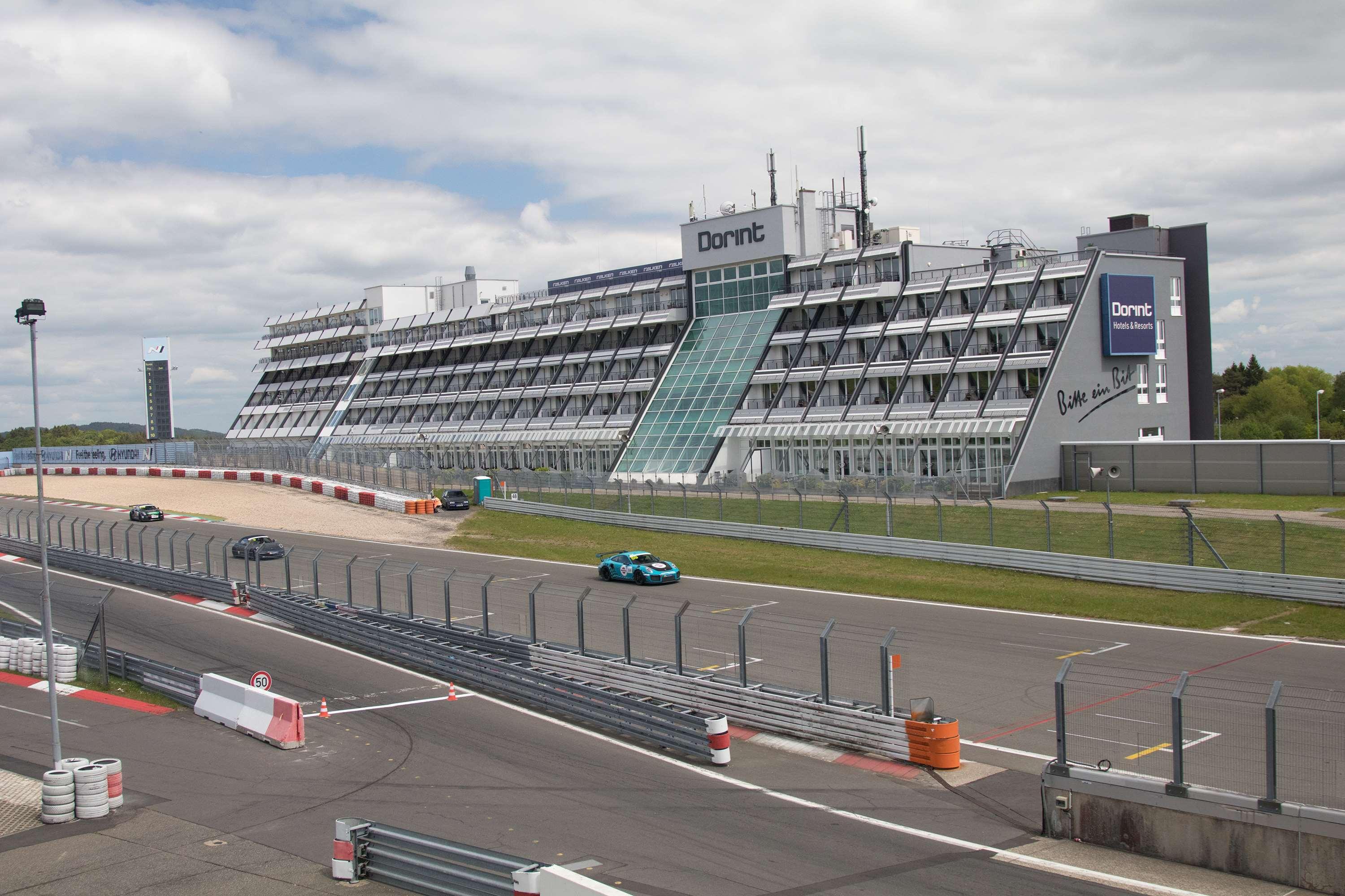 Hotel Dorint Am Nuerburgring Hocheifel Esterno foto