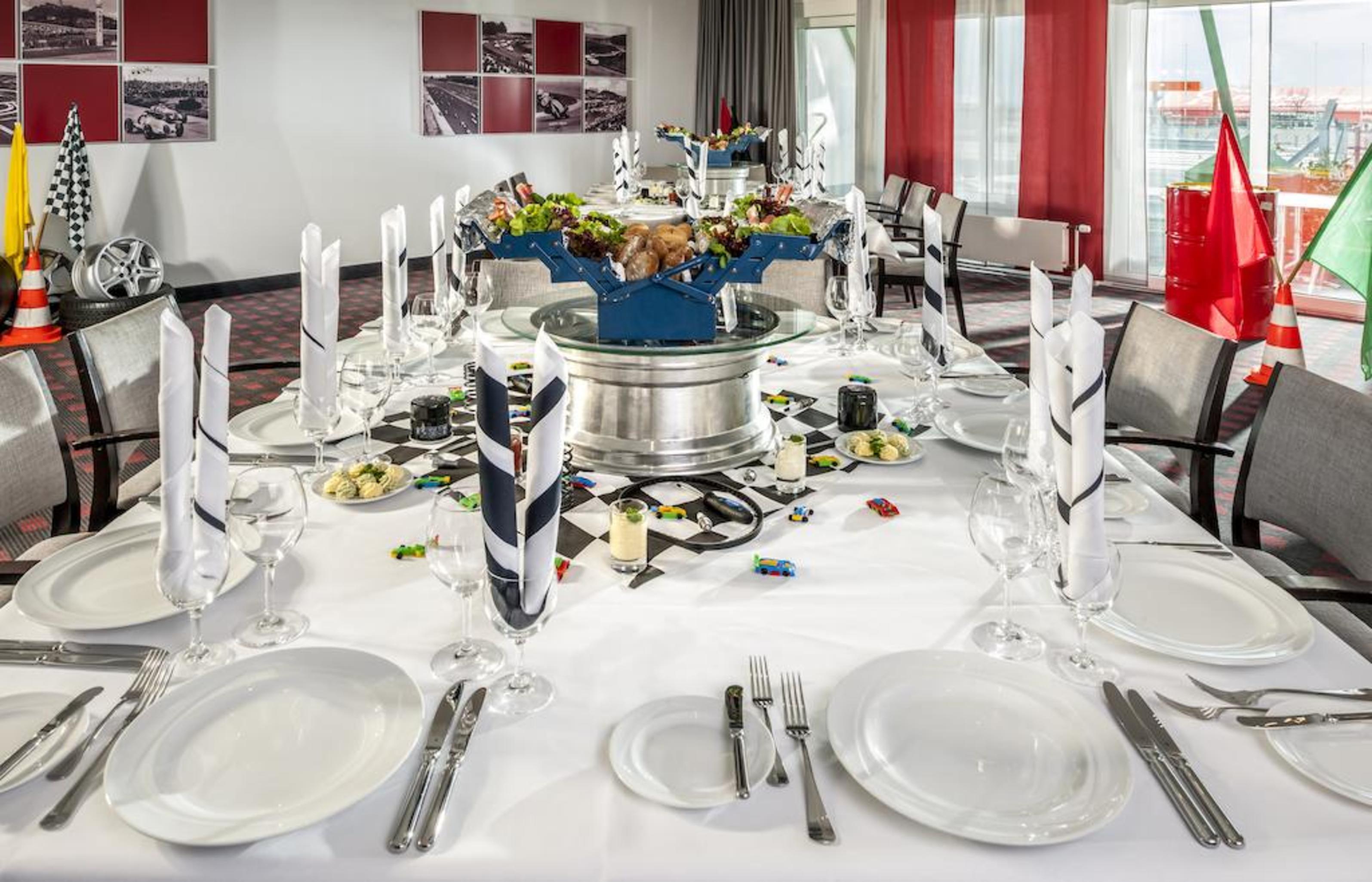 Hotel Dorint Am Nuerburgring Hocheifel Esterno foto