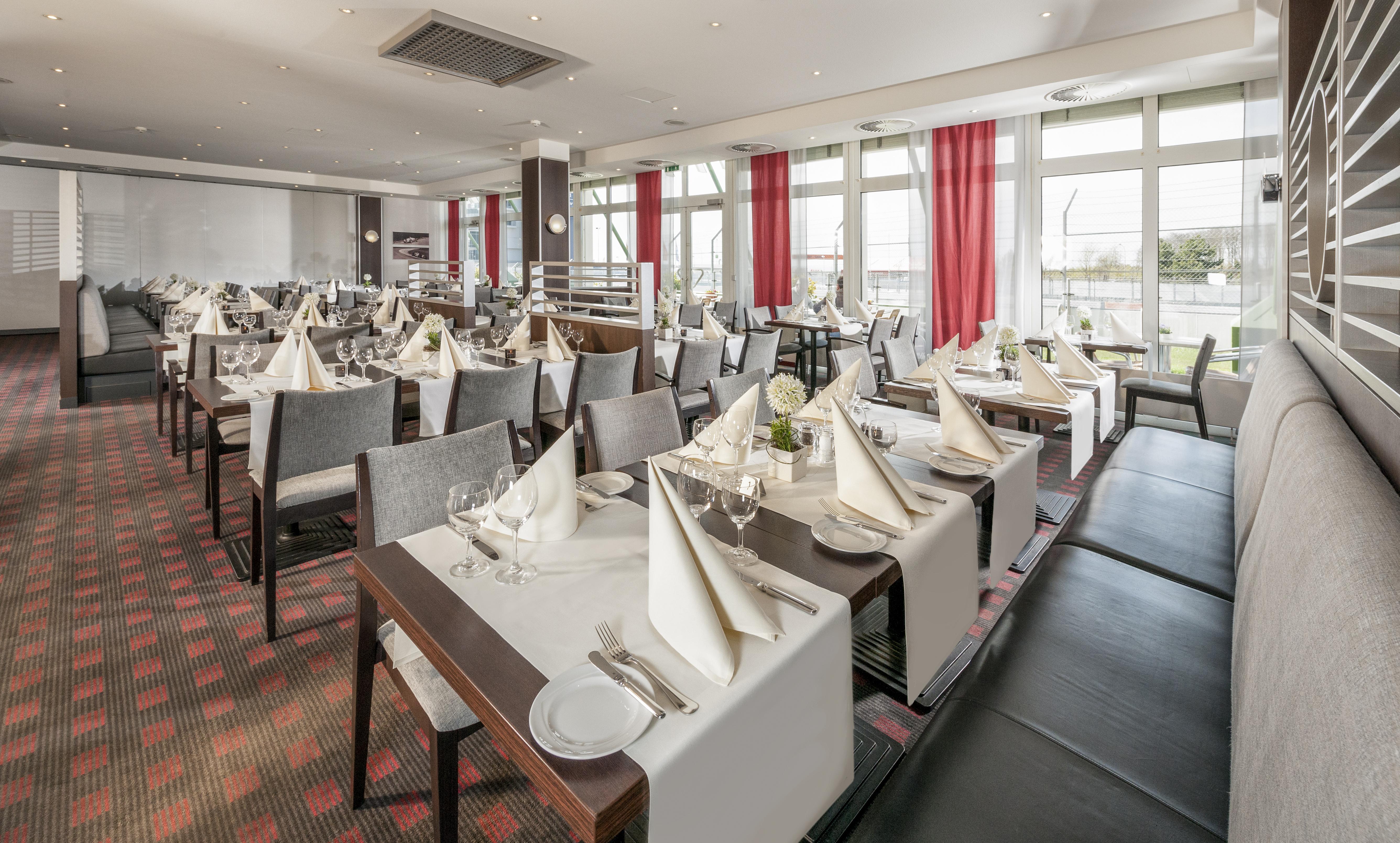 Hotel Dorint Am Nuerburgring Hocheifel Esterno foto