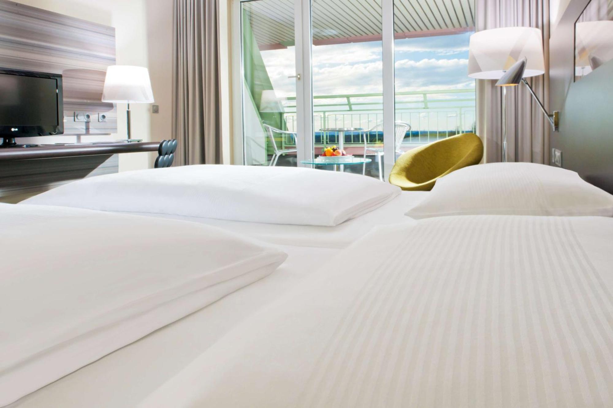 Hotel Dorint Am Nuerburgring Hocheifel Esterno foto
