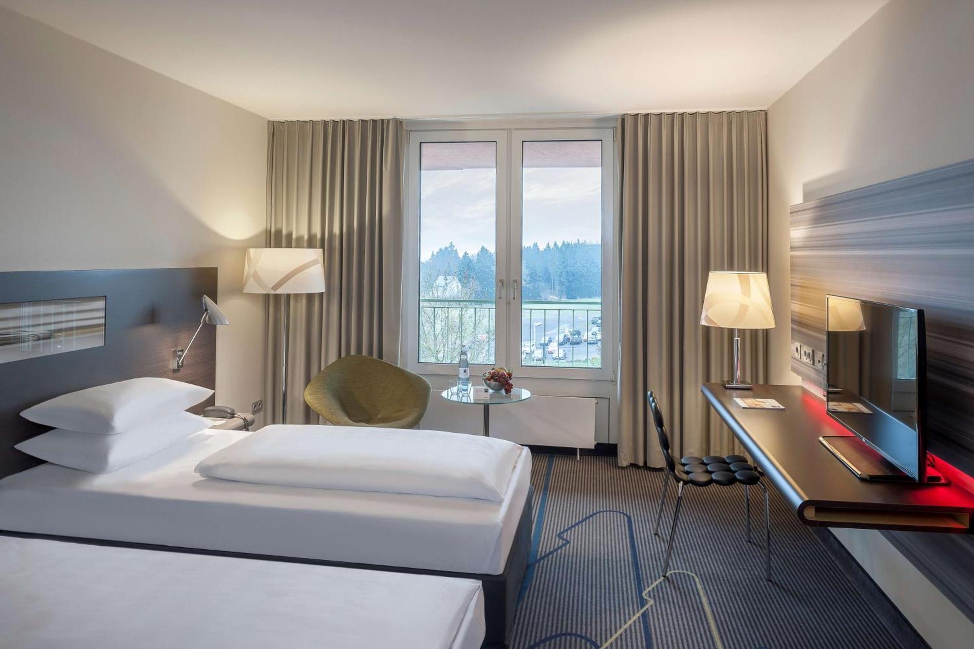 Hotel Dorint Am Nuerburgring Hocheifel Esterno foto