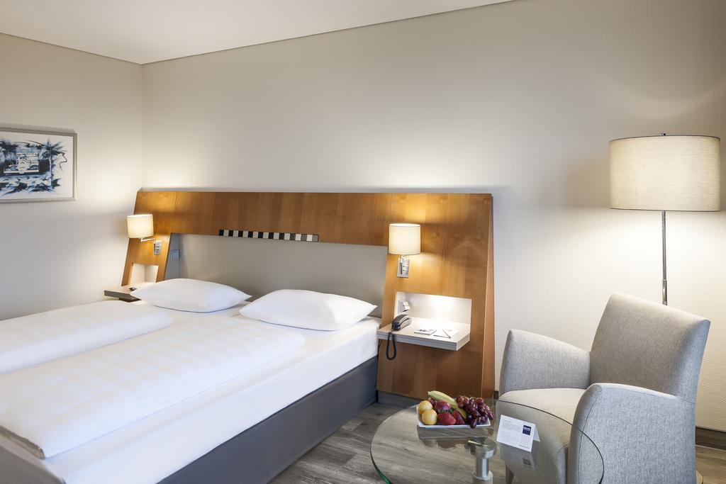 Hotel Dorint Am Nuerburgring Hocheifel Esterno foto